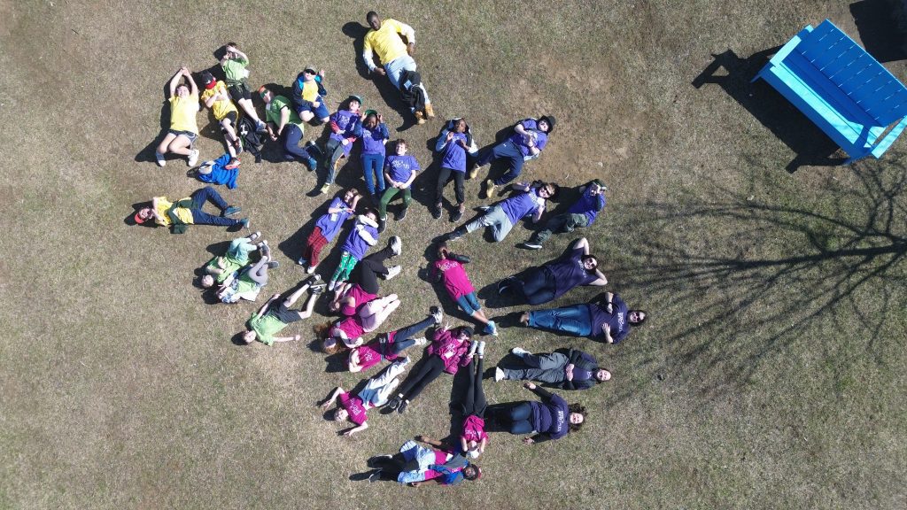 Photo aérienne participants camp Boréal